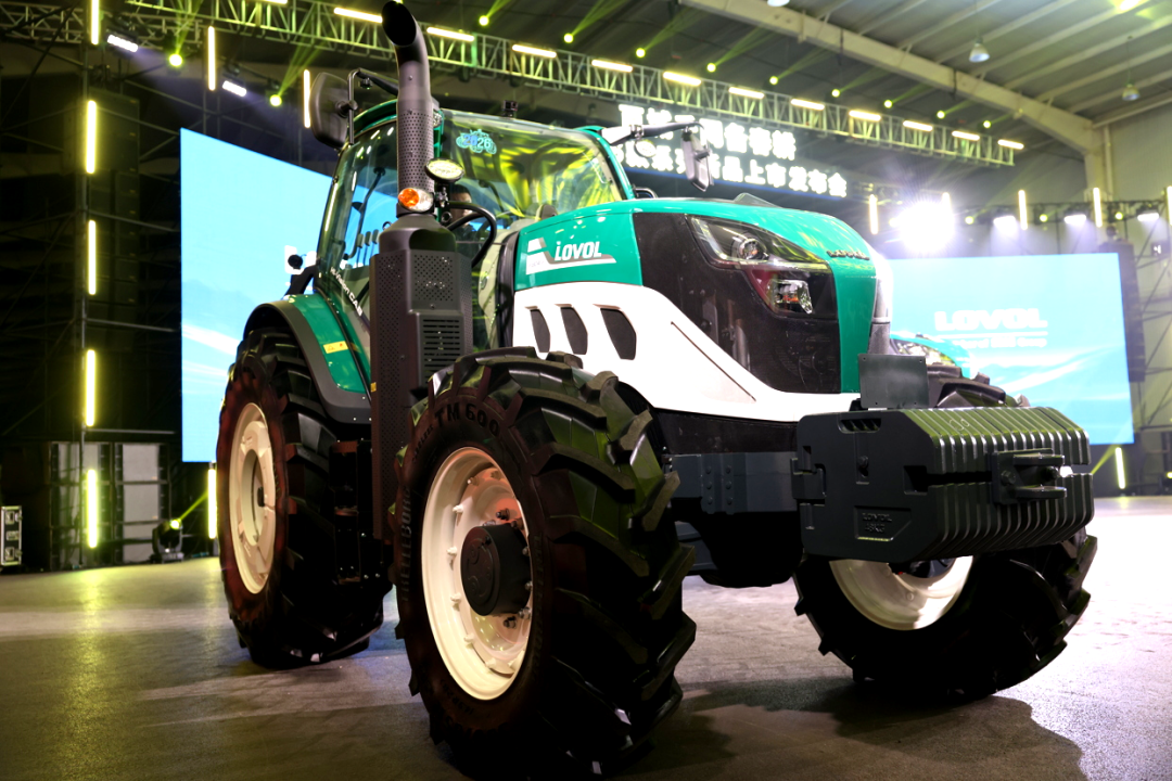 百城千网备春耕丨雷沃拖拉机开启动力换挡2.0时代